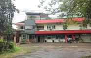 Bangunan 2 OYO 90188 Rotterdam Kediri Guest House