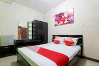 Bedroom Super OYO 90193 D'waru Homestay Syariah