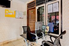 Lobby OYO 90190 Asha Kost Syariah