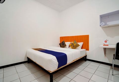 Bedroom SPOT ON 90200 Pondok Sabaraya Cileunyi Syariah