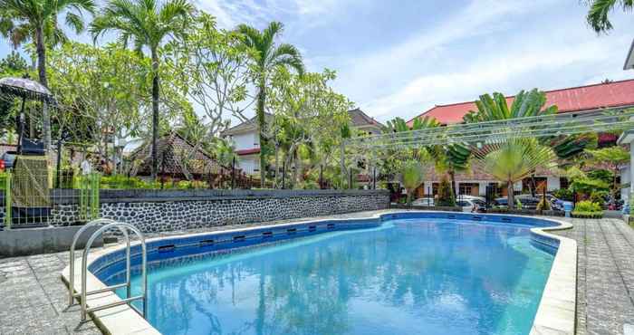 Swimming Pool OYO 90201 Hotel Bina Artha