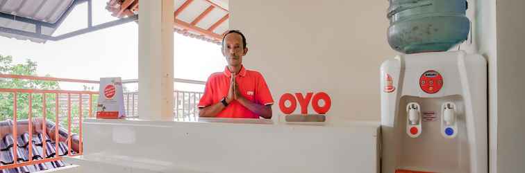 Lobi OYO 90210 Kenari House Syariah