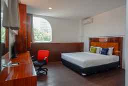 Urbanview Hotel Artama Simpang Lima by RedDoorz, SGD 19