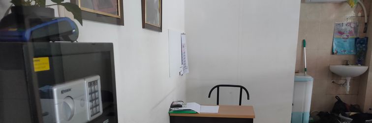 大堂 OYO 90251 Makaliwe Residence