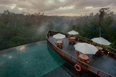 บาร์ คาเฟ่ และเลานจ์ Kastara Resort