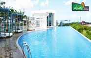 สระว่ายน้ำ 4 Troika Avenue by Salaam Suites