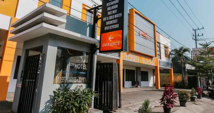 Exterior Votel Hotel Tulungagung