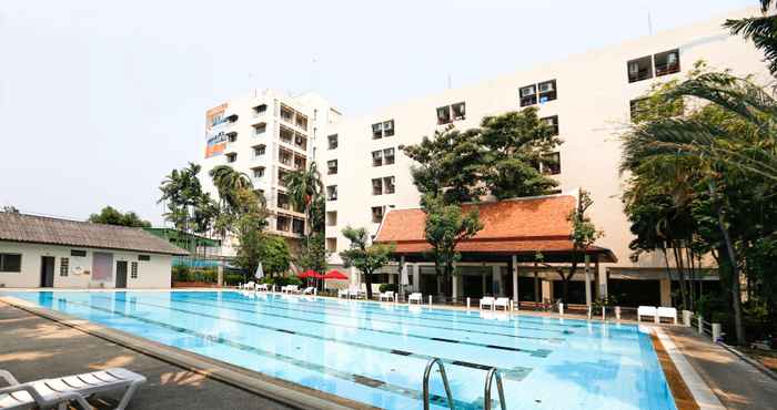 Swimming Pool D-haus Ladprao Residence