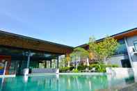 Swimming Pool Sappaya Hotel by Lotus Valley Golf Resort