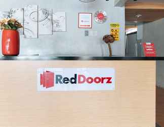 Lobby 2 RedDoorz near Christ the King Medical Center