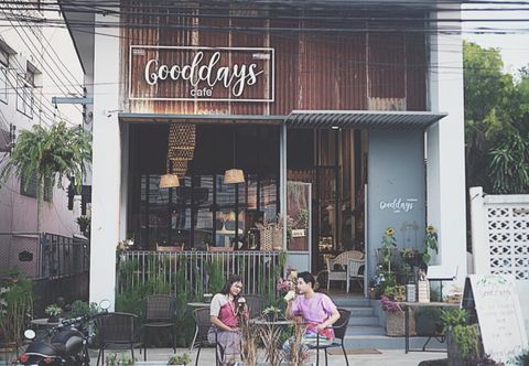 Exterior The Good Days