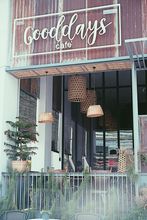 Exterior 4 The Good Days