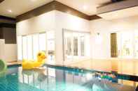 Swimming Pool U pool villa Huahin