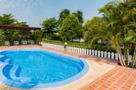 Swimming Pool Rai Fahpratan Home and Garden