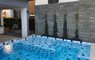 สระว่ายน้ำ 6 Relax Pool Villa Pranburi