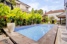 泳池 Damar Gendjreng