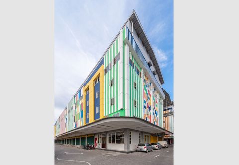 Exterior D'Carol Hotel Surabaya