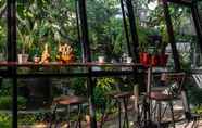 Bar, Cafe and Lounge 5 Crystal Resort Korat