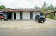 Bangunan 3 OYO 90229 Fidel Caestro Homestay