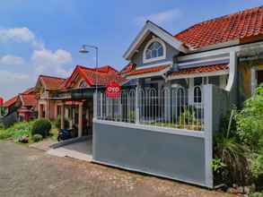 Exterior 4 OYO 90255 Villa Cipendawa Md28 Cianjur