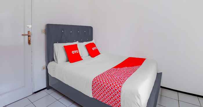 Kamar Tidur OYO 90255 Villa Cipendawa Md28 Cianjur