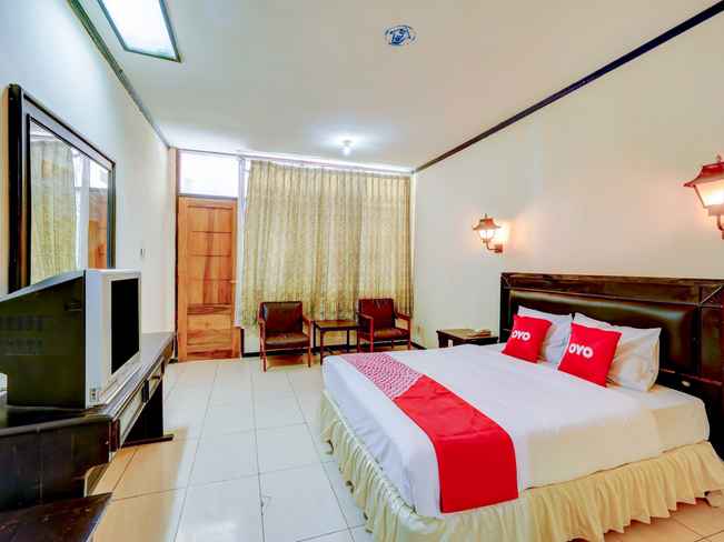 BEDROOM OYO 90250 Hotel Lumajang New