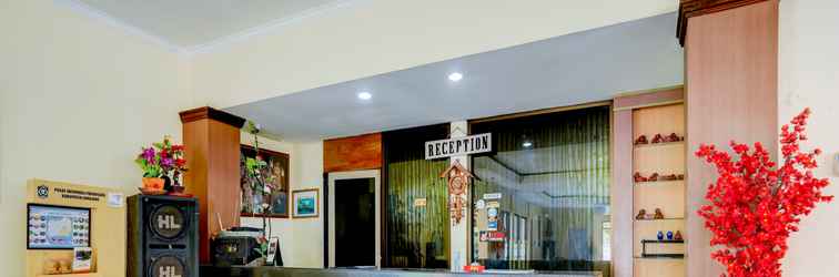 Lobby OYO 90250 Hotel Lumajang New