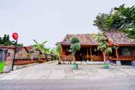 Exterior SUPER OYO Collection O 90265 Cempoko Mulyo Homestay Syariah