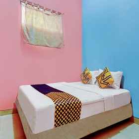 Bedroom 1 OYO 90268 Aliyah Syariah, Khách sạn Palem Bay Waterpark