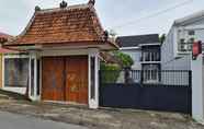 Exterior 4 OYO 90271 Puri Asri Family Homestay Syariah