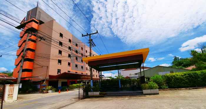 Exterior Centerpoint Hotel