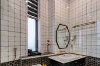 In-room Bathroom Padona Hotel Dalat
