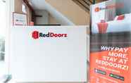 Sảnh chờ 4 RedDoorz Plus @ Torre De Manuel Residences 1