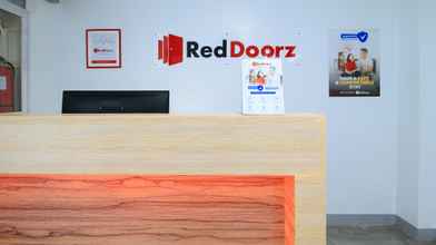 Lobi 4 RedDoorz near Zobel Roxas St.