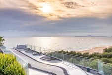 Swimming Pool Bayphere Hotel Pattaya