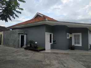 Bên ngoài 4 Villa Atalla Puncak