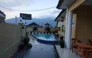 Swimming Pool 5 Villa Atalla Puncak