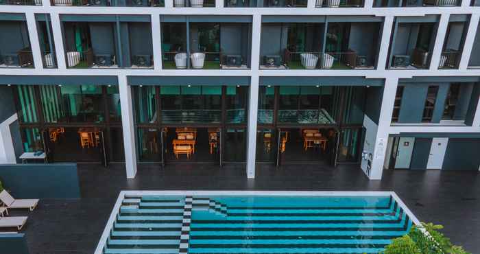 Swimming Pool Blu Monkey Hub and Hotel Chanthaburi