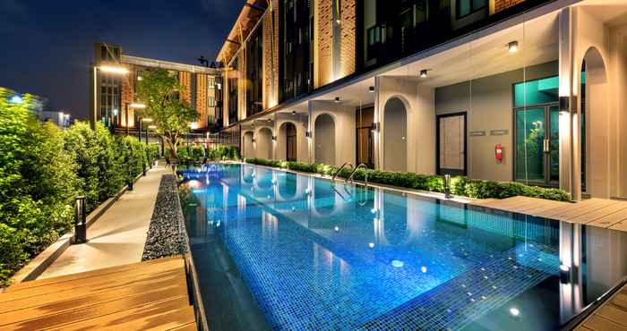 Swimming Pool PLAAI Plus Hotel Rayong