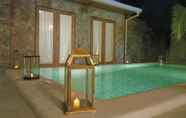 Kolam Renang 5 The Rest Pool Villa at Pattaya