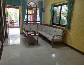 Lobi 2 Ban Elephant Blanc Bungalow