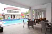 Swimming Pool Brits Hotel Pangkalan Bun