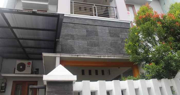 Bangunan Cokro Homestay