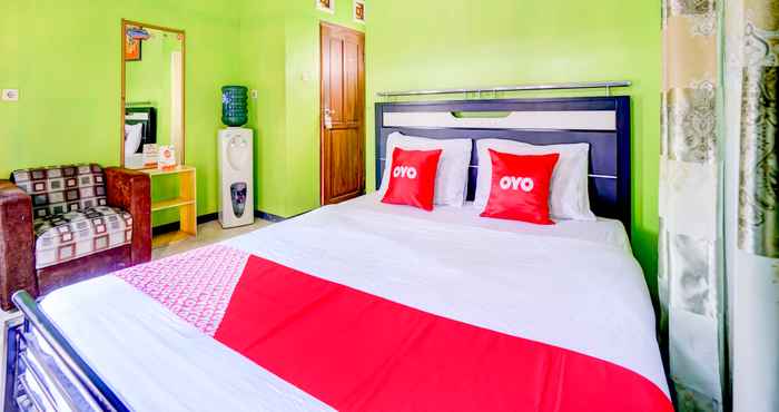 Kamar Tidur OYO 90284 Villa Biru