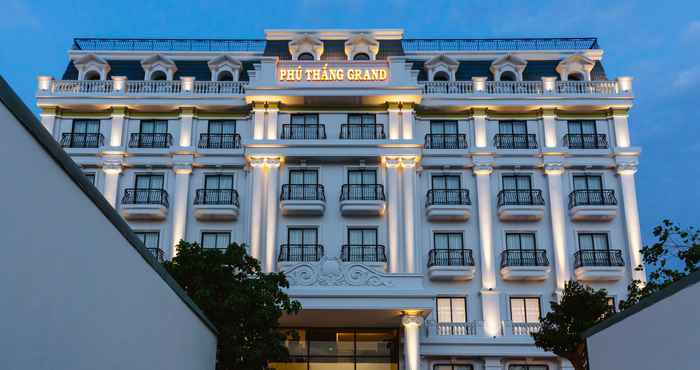 ภายนอกอาคาร Phu Thang Grand Hotel