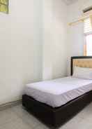 BEDROOM OYO Life 2553 Kost Daya