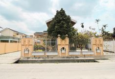 외관 3 OYO Life 2553 Kost Daya