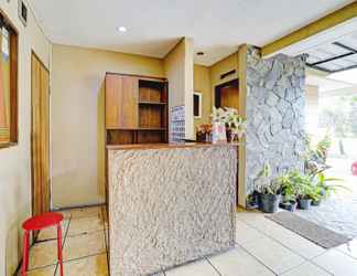 Lobby 2 OYO 90293 Guest House Cigadung 9a