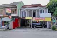 Bangunan OYO 90289 Lestari Syariah Homestay