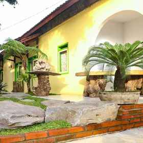 Exterior / Building 1 New Adinda Homestay, Makam Datuk Malik Ibrahim Hotels